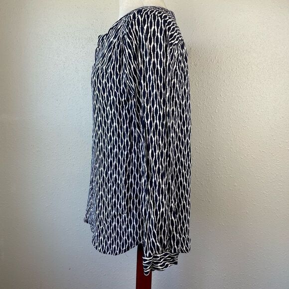 LOFT Half Button Down Top Size M EUC - Picture 3 of 7